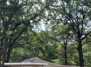 165 Avondale Ave, Azle, TX 76020