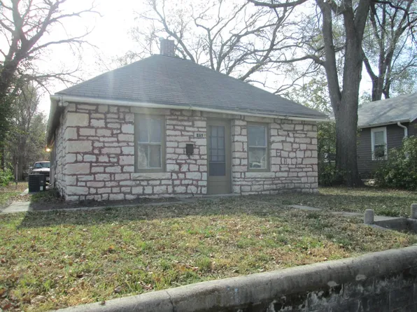415 Bluemont Ave, Manhattan, KS 66502