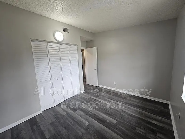 3037 Saint Paul Dr — Photo 6