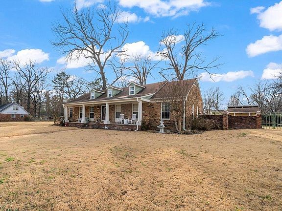 2nd image of 6189 Ivanhoe Rd