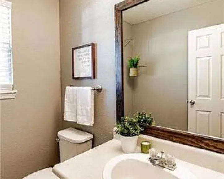 305 Bent Stream Ln — Photo 4