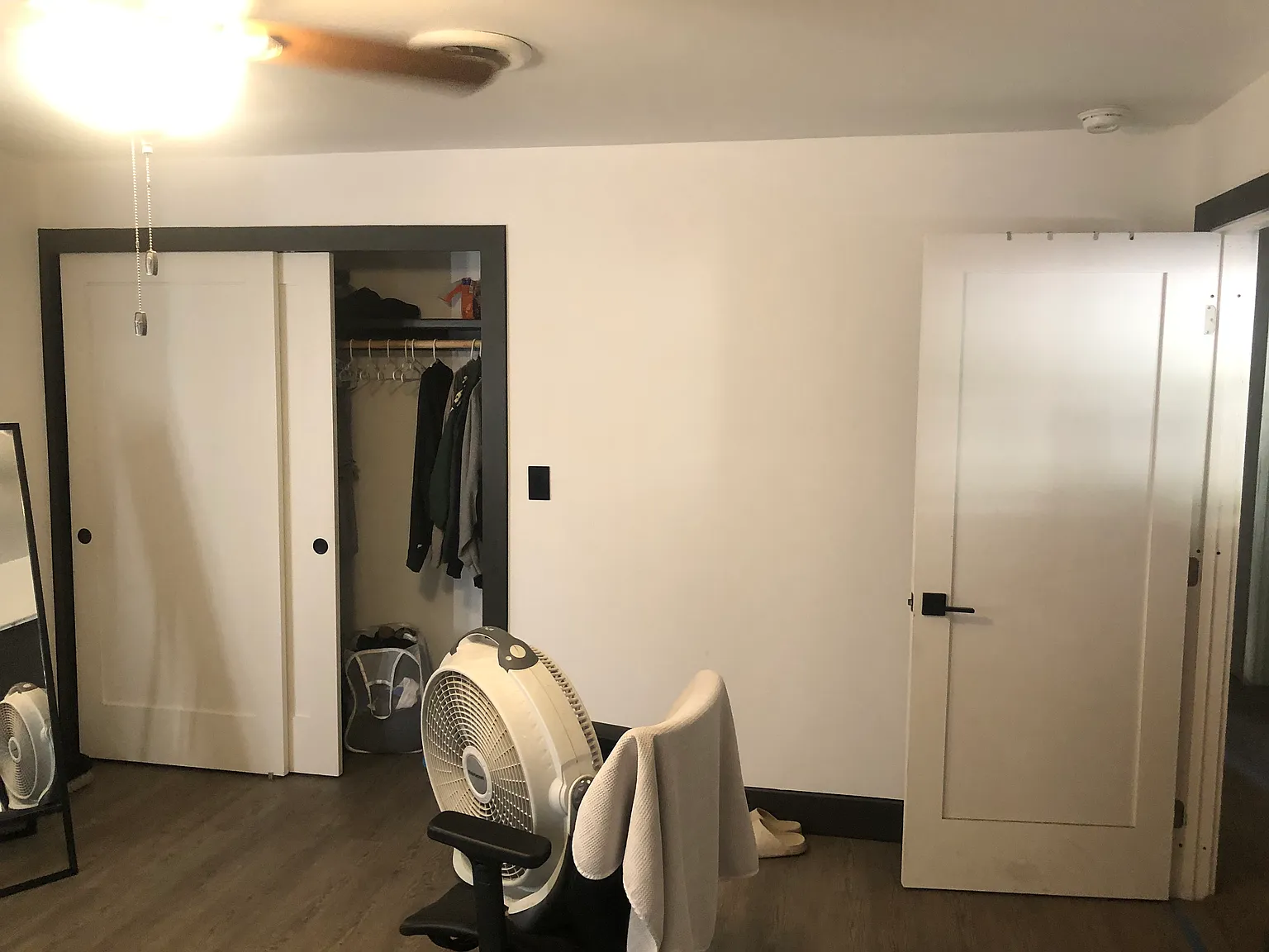 5664 N Ventura Ave — Photo 1