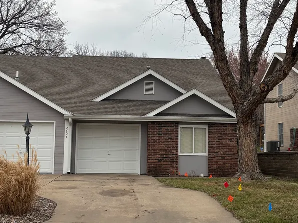 2604 Georgetown Pl, Manhattan, KS 66502