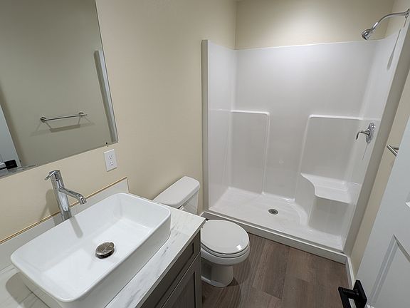 5th image of 1016 E 6th St #1/2