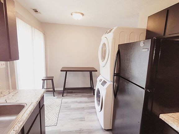 2nd image of 3501 Fort Ave APT 5