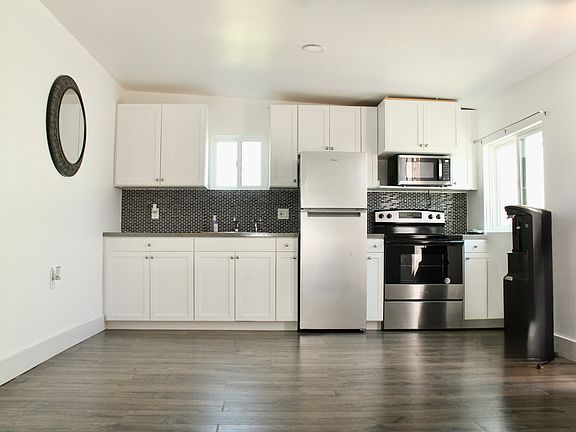 3rd image of 3952 Marcwade Dr #A