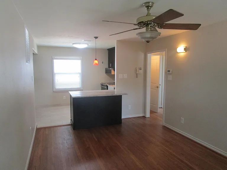 420 Colquitt St #16 — Photo 2