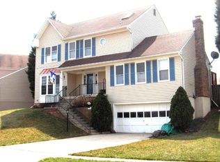 218 Primavera Cir, Sterling, VA 20165