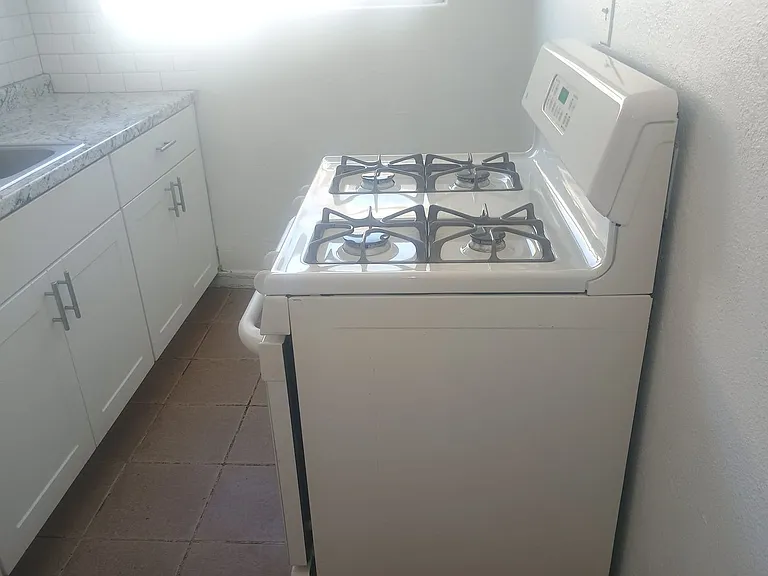 1514 E Roosevelt St — Photo 3
