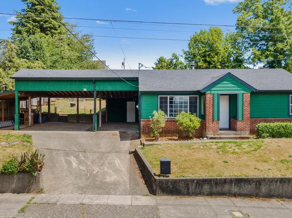 1531 Meade St, North Bend, OR 97459