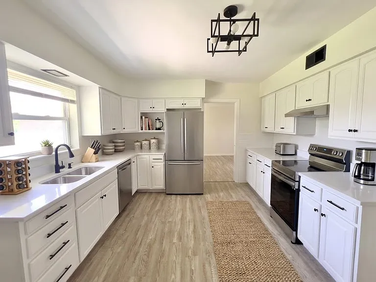10325 Lookaway Dr — Photo 15