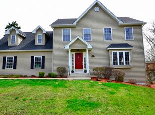 375 Jay St, Elburn, IL 60119