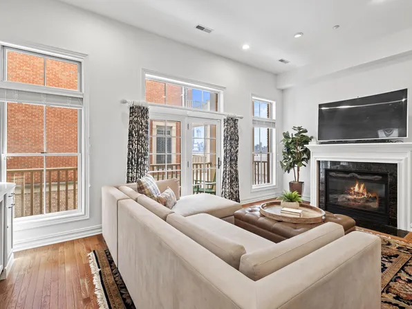 36 Regency Place image 1 of 24