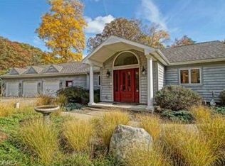 1883 Dewey Rd, Ashtabula, OH 44004