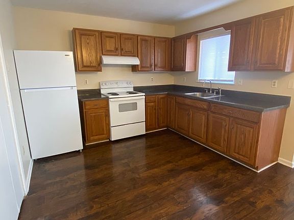4th image of 524 Norwood St #E