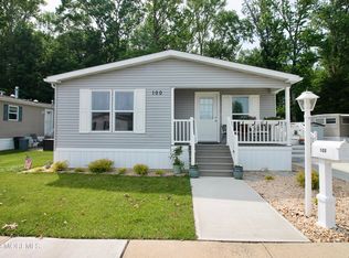 100 Woody Rd, Freehold, NJ 07728