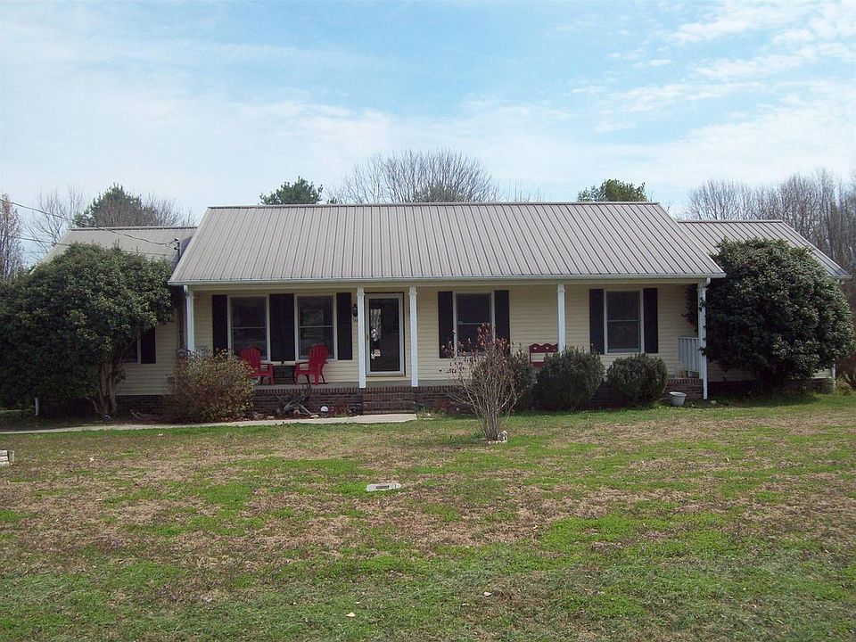 1st image of 105 Deer Cir