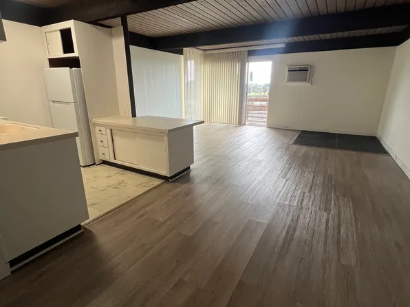 399 Park Ave APT 6, Long Beach, CA 90814