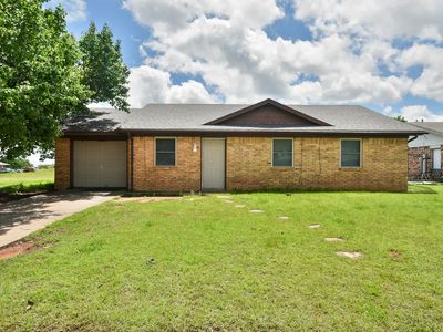104 Chickasaw Dr, Comanche, OK, 73529