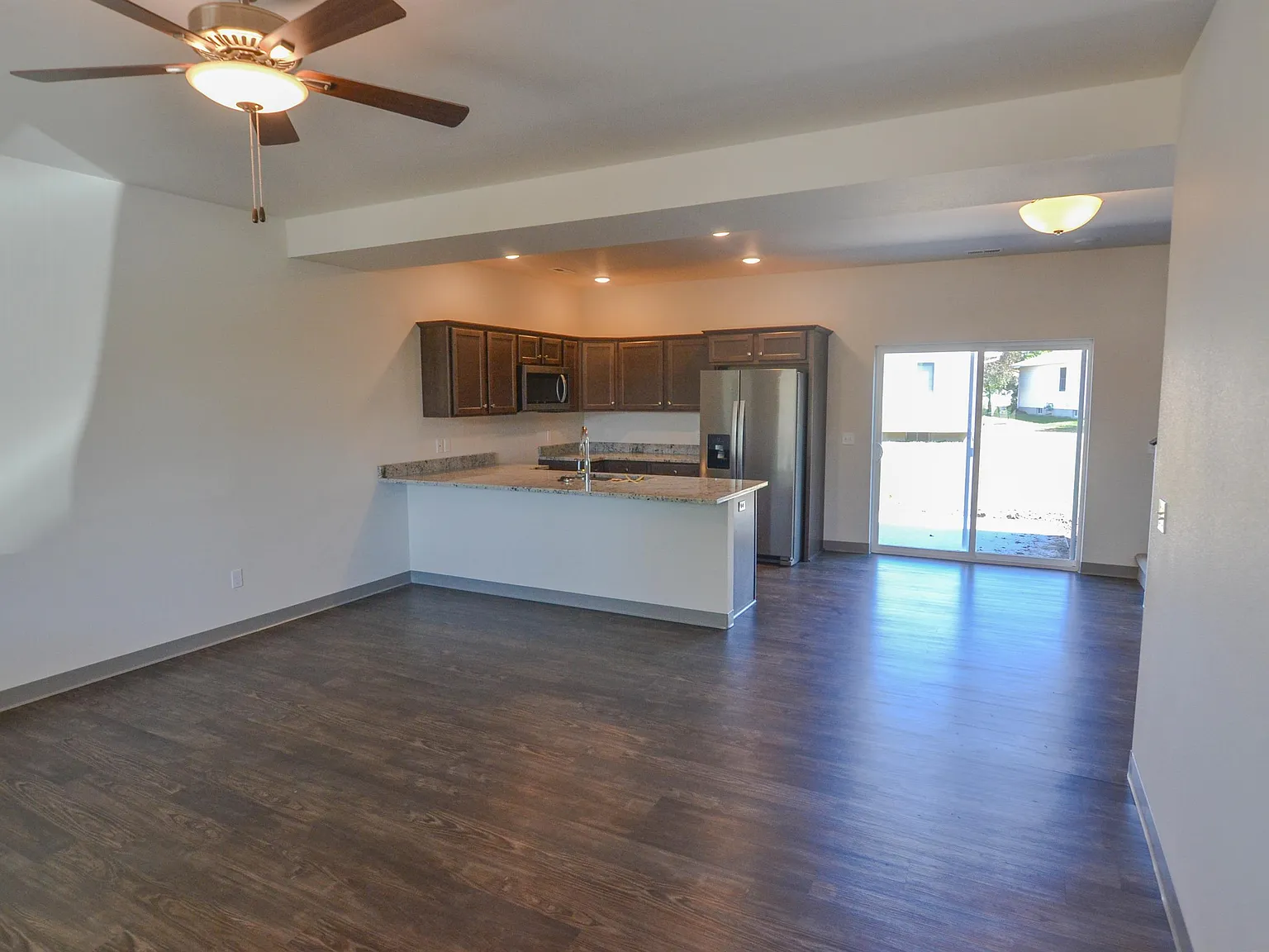 1244 S G Ave - 3 — Photo 3