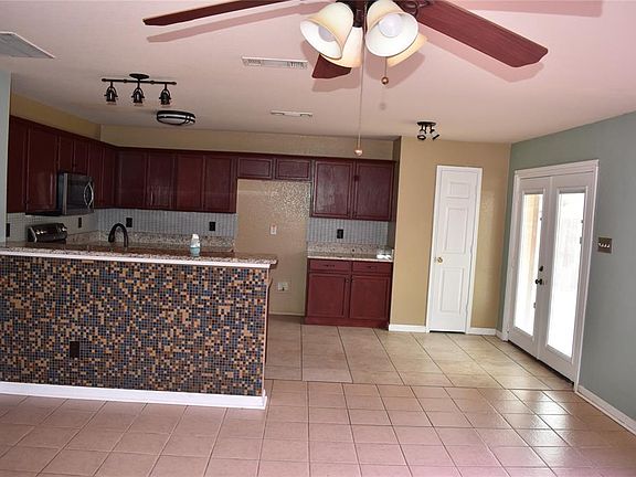 2nd image of 5331 Throckmorton Dr