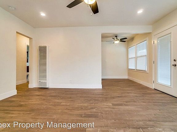 5th image of 2429-A Cedar Ave