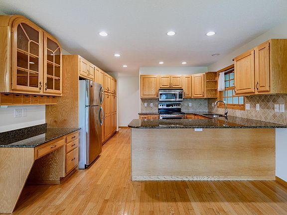 3rd image of 3456 28th Ave S