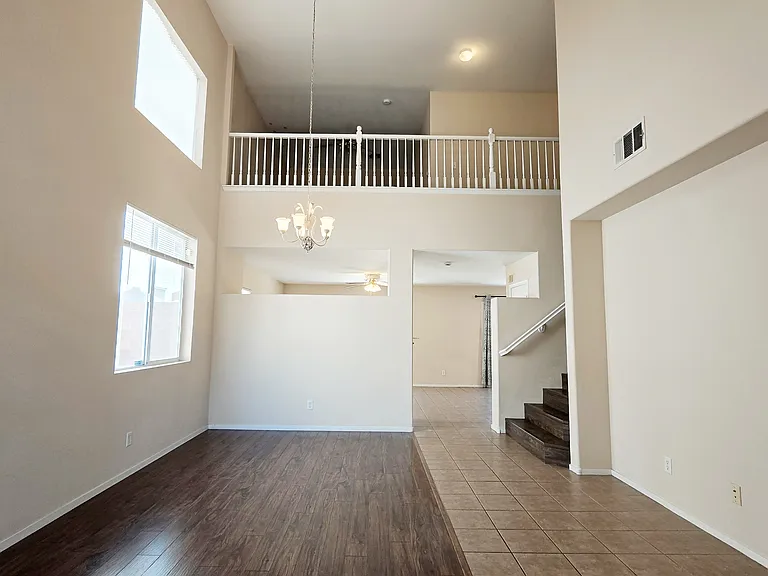 3722 Nestled Oak Ave — Photo 2