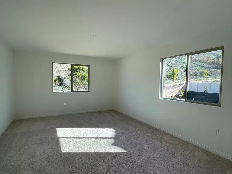 21672 Thomas Ct — Photo 12