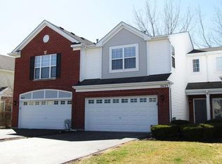 2623 Pondview Dr, Algonquin, IL 60102