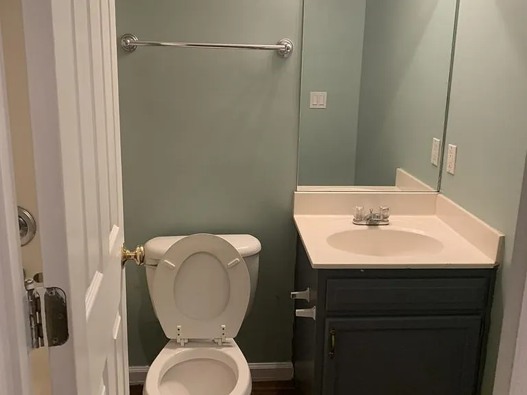 1100 Horsemans Ln — Photo 12
