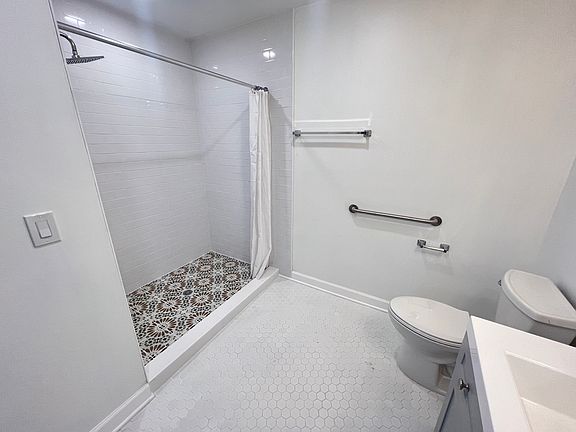 4th image of 2009 N Tripp Ave #1S