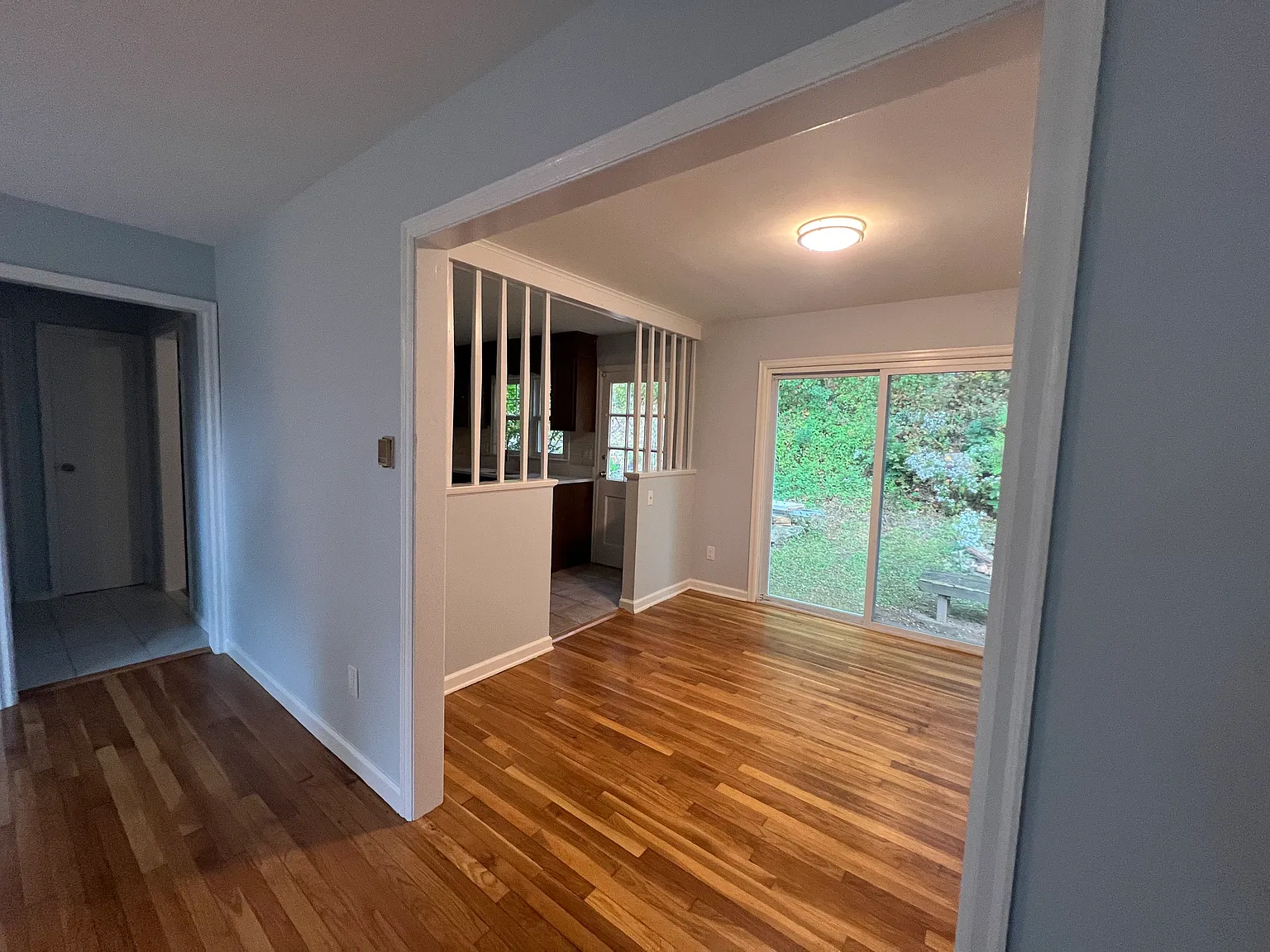 515 S Elm St — Photo 4