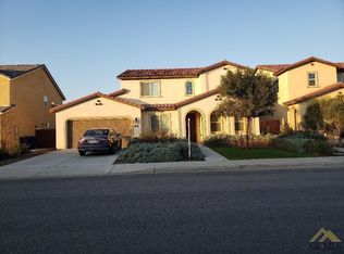 5010 Gleaming Gem Way, Bakersfield, CA 93313