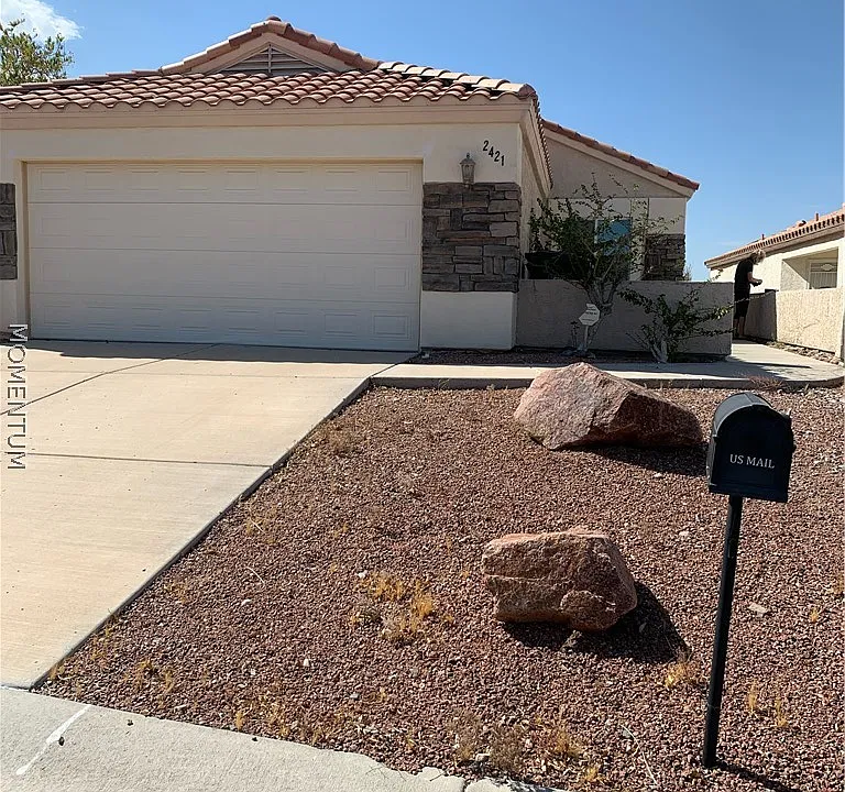 2421 Stardust Dr
