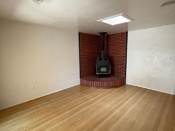 3rd image of 101 E Riverside Dr