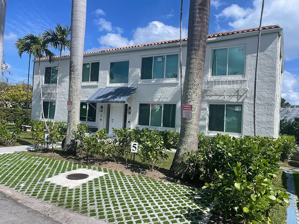 1st image of 2855 Royal Palm Ave