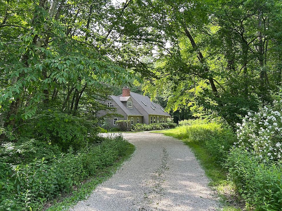 1st image of 32 Revere Rd
