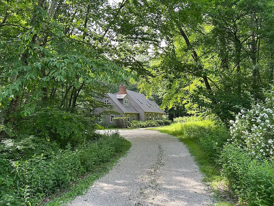 32 Revere Rd