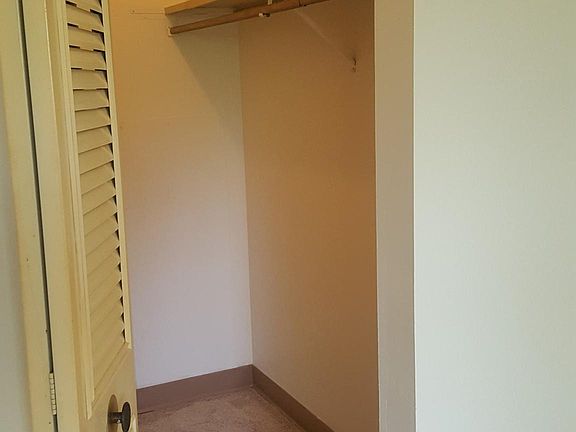 walk in closet