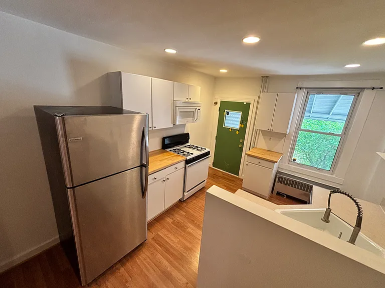 1819 E Lombard St — Photo 3