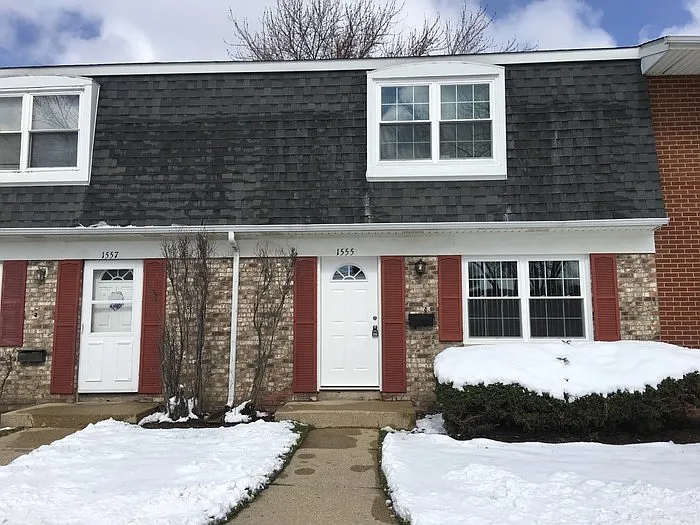 14127 Manor Ave photo 1