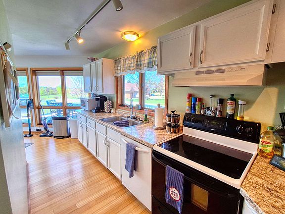 2nd image of 31-6 Medinah Dr