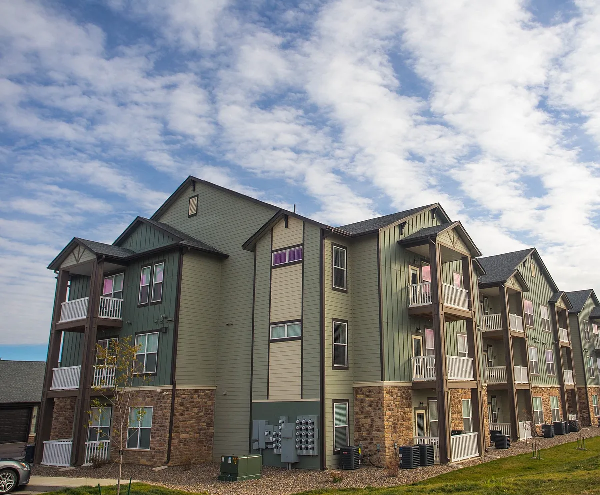 Building Photo - Sierra Ridge