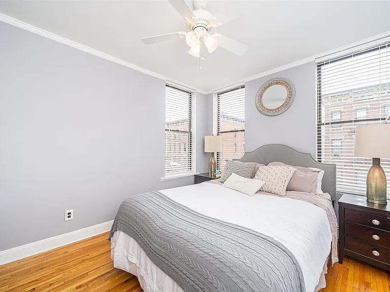 132 Madison St #2R — Photo 9