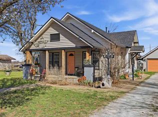 809 Locust St, Perry, OK 73077