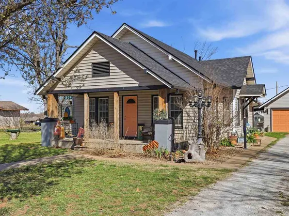 809 Locust St, Perry, OK 73077