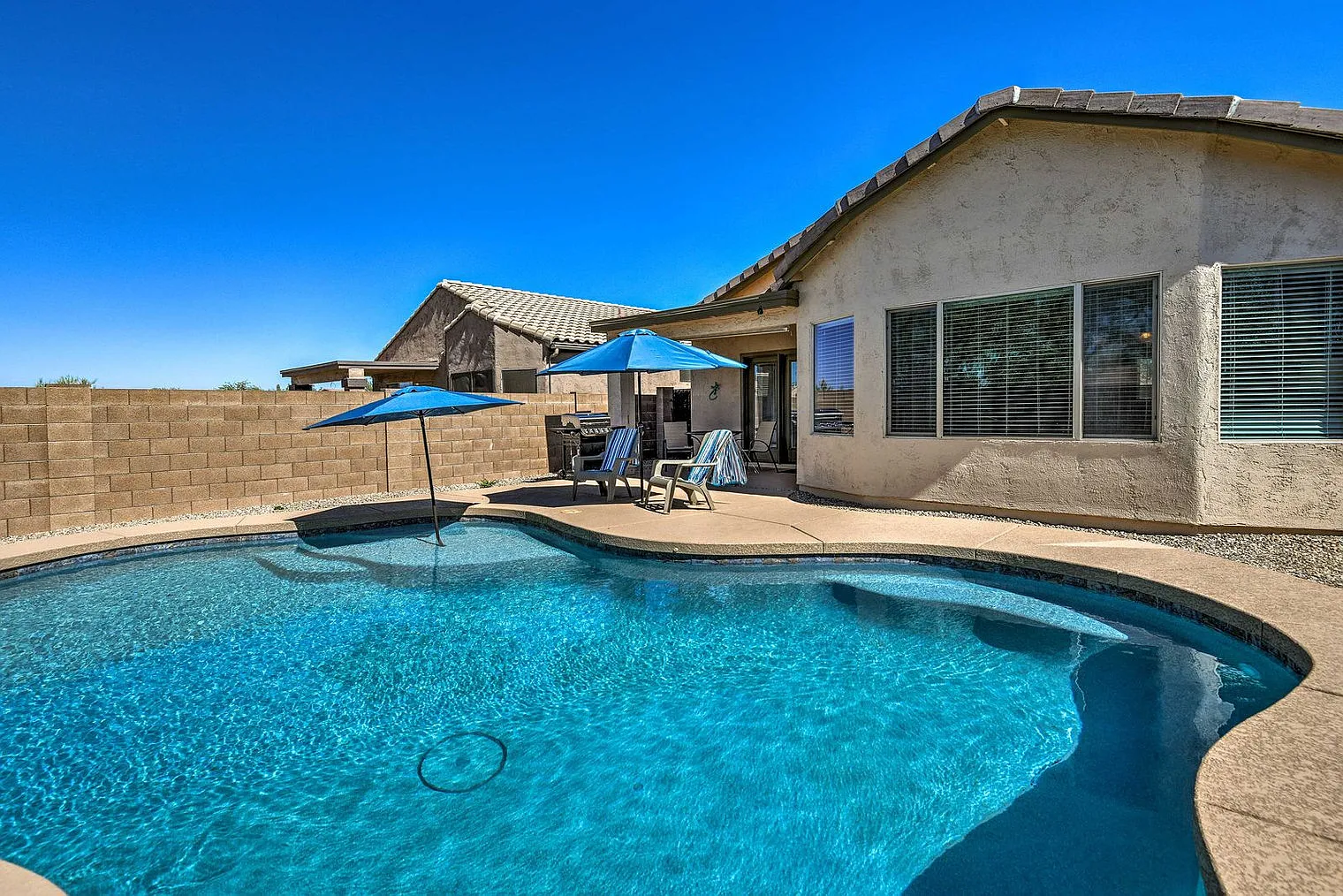 3 bed, 2.0 bath, 1291 sqft, $6,617 — Photo 4