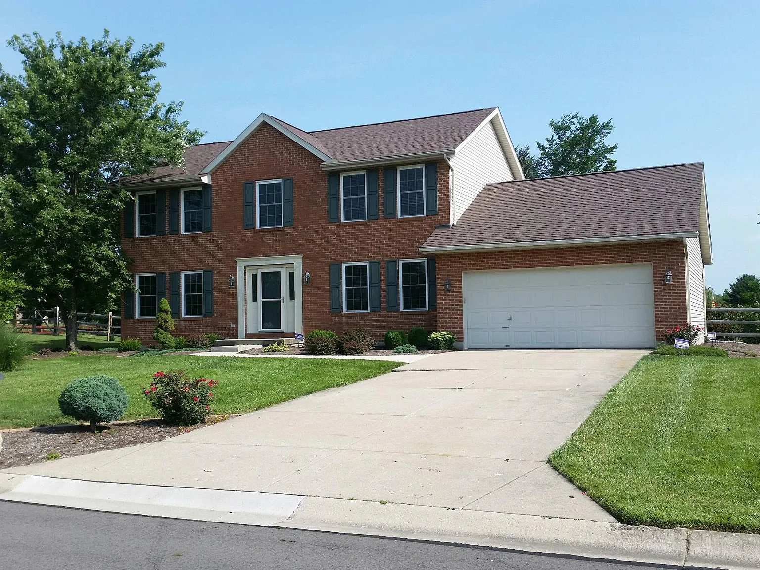 4 bed, 2220 sqft, $2,850 — Photo 1