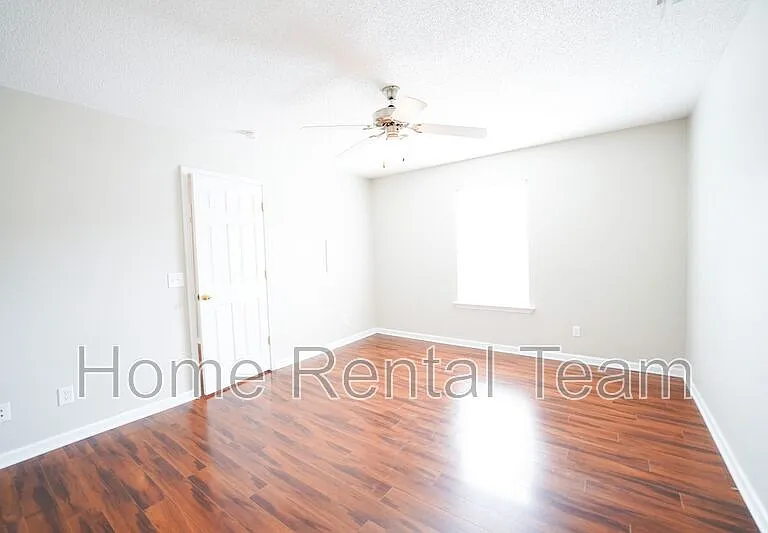 134 Mustang Dr — Photo 24